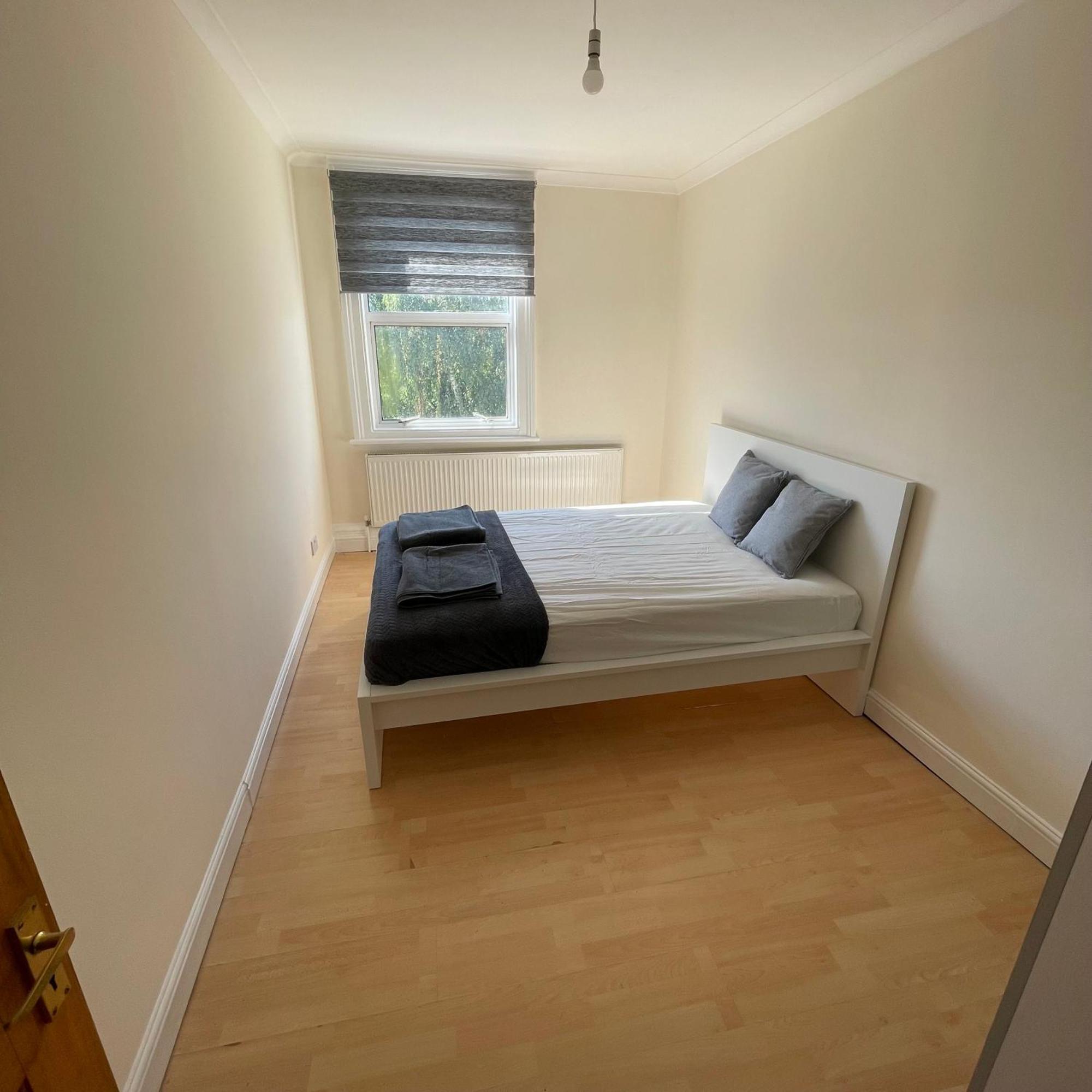 Entire 3 Bedroom Home - Minutes To Emirates Stadium! London Bagian luar foto
