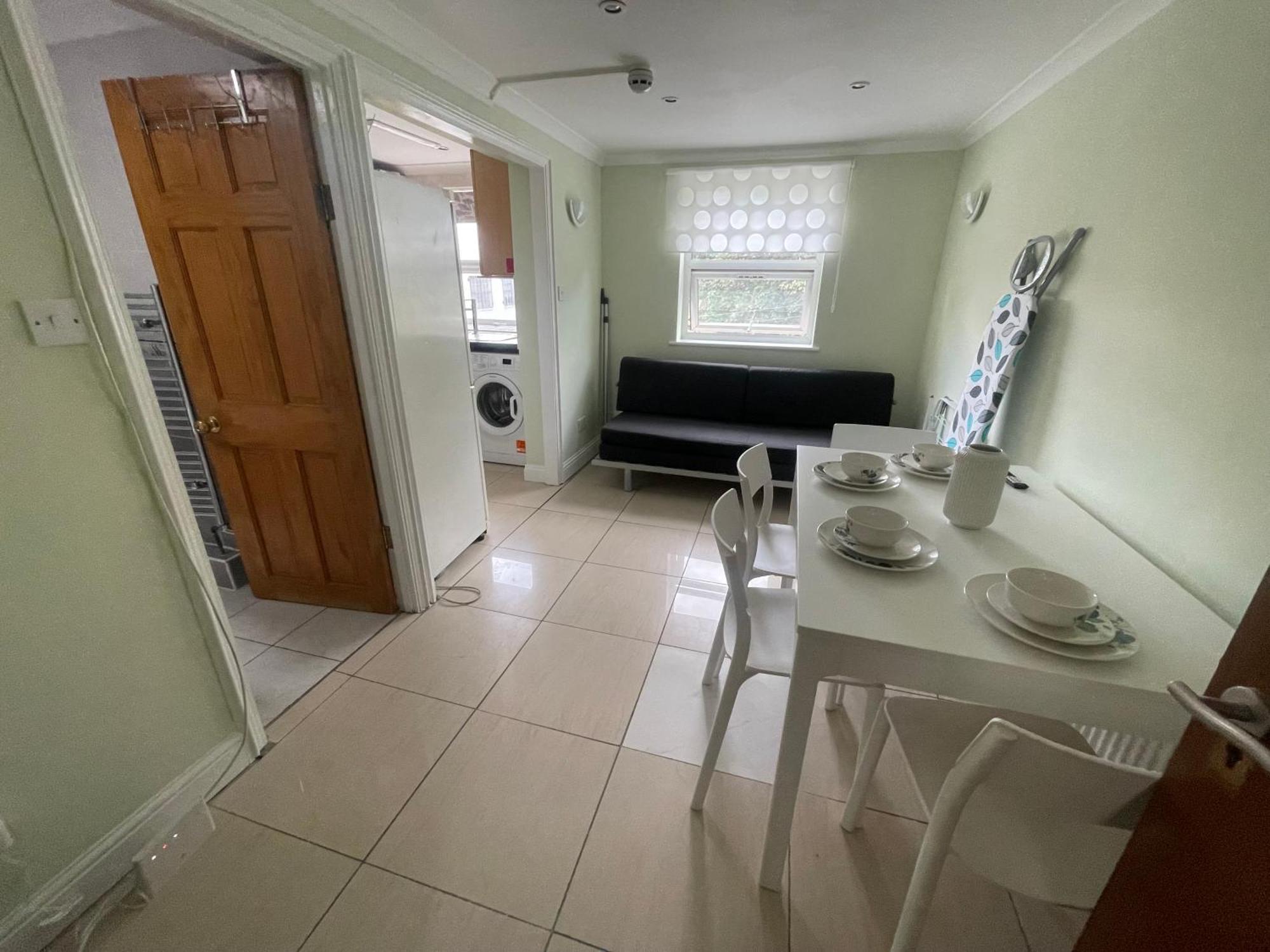 Entire 3 Bedroom Home - Minutes To Emirates Stadium! London Bagian luar foto